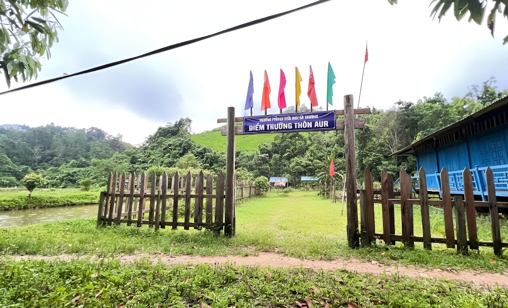 CHƯƠNG TRÌNH TỪ THIỆN LÀNG AUR  [AUR村慈善活動]